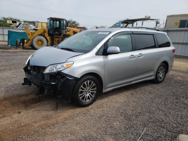 Card image of 2020 Toyota Sienna Xle with VIN 5TDYZ3DC5LS043720