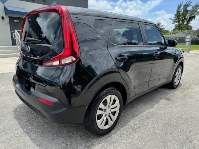 Thumbnail of 2020 Kia Soul Lx with VIN KNDJ23AU4L7028896