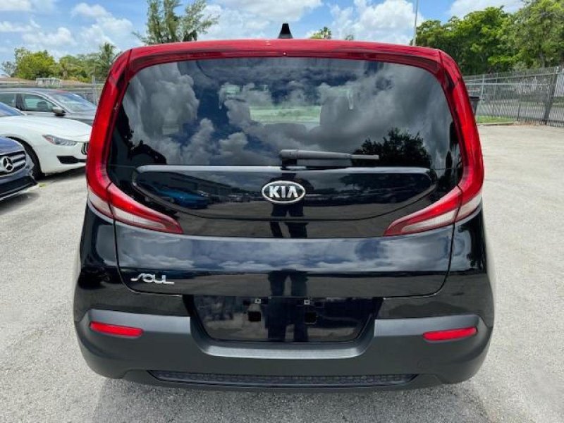 Thumbnail of 2020 Kia Soul Lx with VIN KNDJ23AU4L7028896