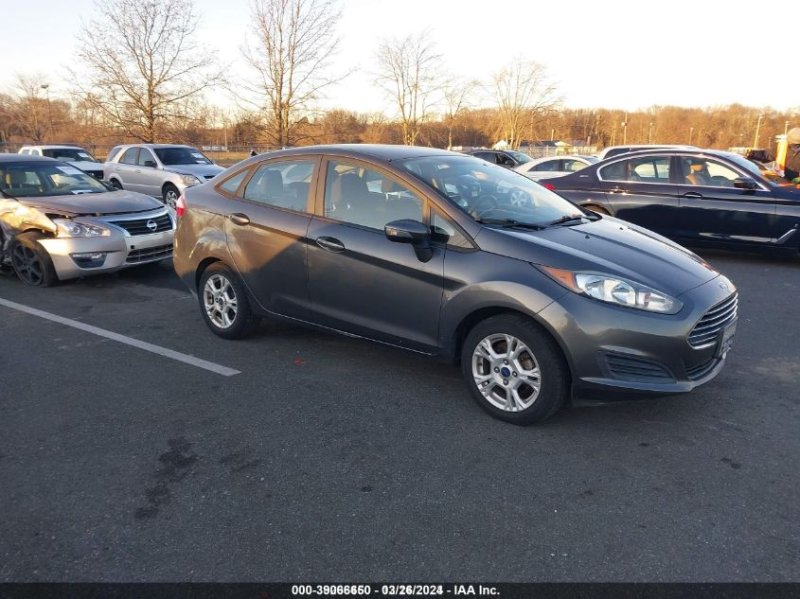 Card image of 2015 Ford Fiesta Se with VIN 3FADP4BJ0FM223161