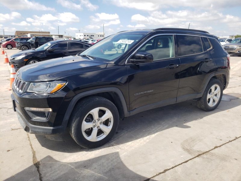 Card image of 2018 Jeep Compass Latitude with VIN 3C4NJCBB9JT226433