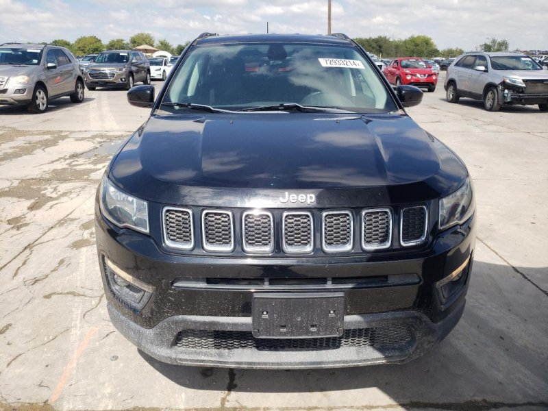 Thumbnail of 2018 Jeep Compass Latitude with VIN 3C4NJCBB9JT226433