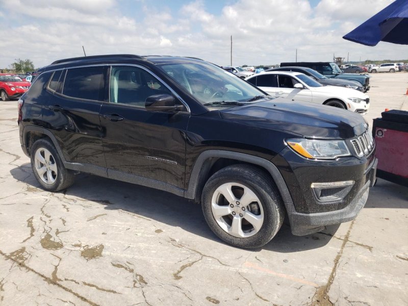 Thumbnail of 2018 Jeep Compass Latitude with VIN 3C4NJCBB9JT226433