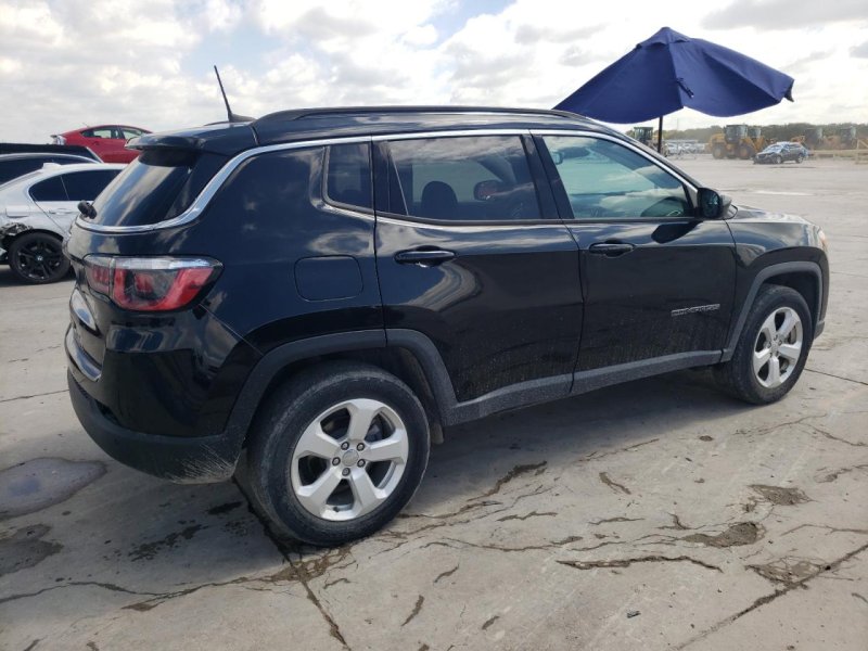 Thumbnail of 2018 Jeep Compass Latitude with VIN 3C4NJCBB9JT226433